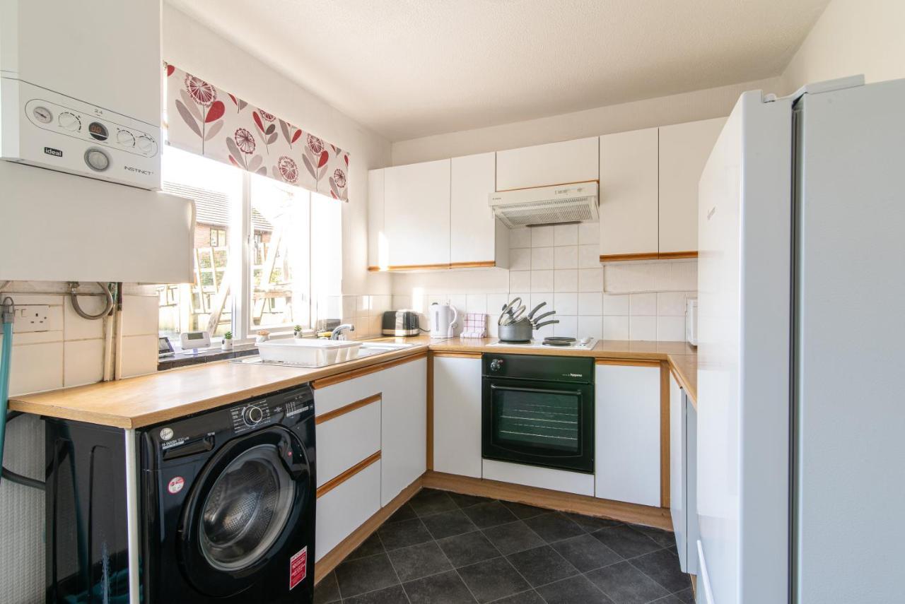 Derby - Willson Avenue Pet Friendly 2 Bedroom Apartment With Parking Bagian luar foto